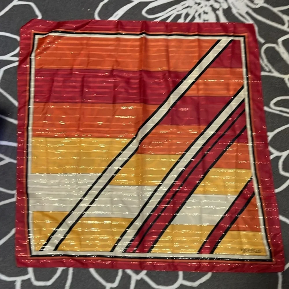 Valentini Scarf /Wrap, made in Italy.  🇮🇹 Beautiful!